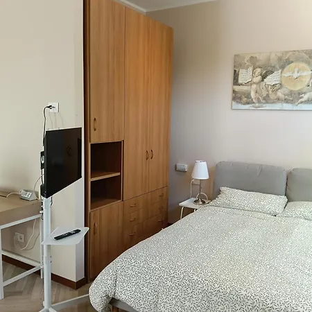 Apartment Ampio Monolocale Vicino Al Lungolago Di