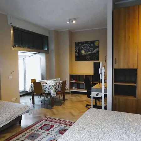 Ampio Monolocale Vicino Al Lungolago Di Apartment Lecco