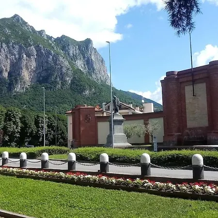 Ampio Monolocale Vicino Al Lungolago Di