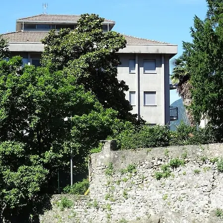 Ampio Monolocale Vicino Al Lungolago Di Lecco