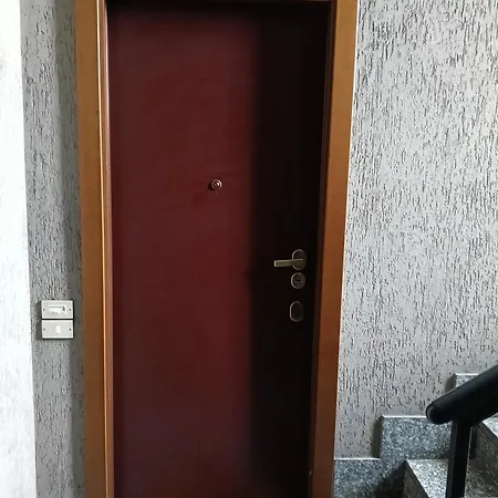 Ampio Monolocale Vicino Al Lungolago Di Apartament Lecco