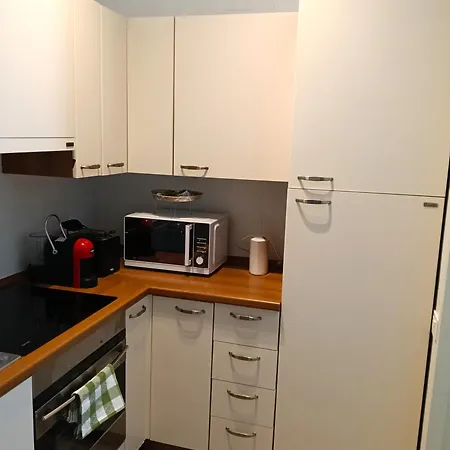 Ampio Monolocale Vicino Al Lungolago Di