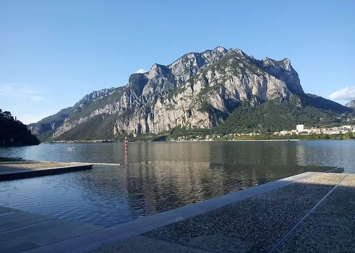 Ampio Monolocale Vicino Al Lungolago Di Lägenhet *