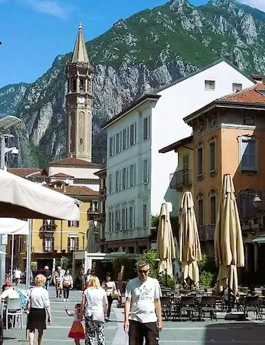 Ampio Monolocale Vicino Al Lungolago Di Lägenhet