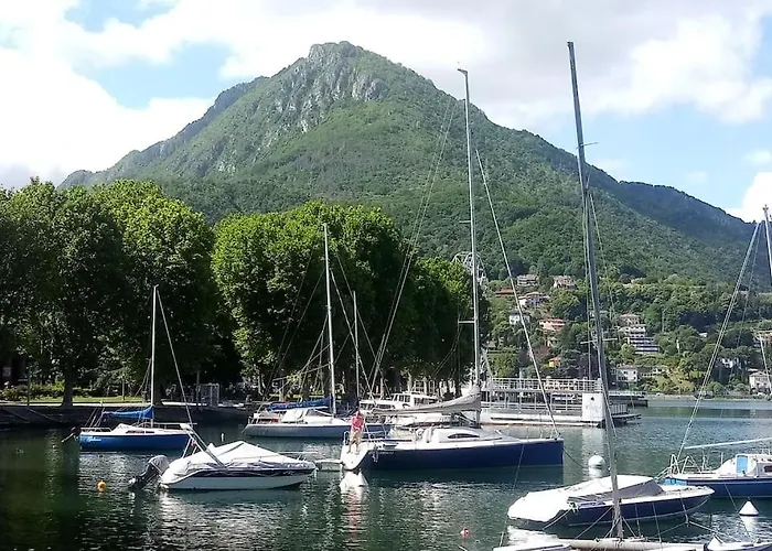 Ampio Monolocale Vicino Al Lungolago Di Lägenhet