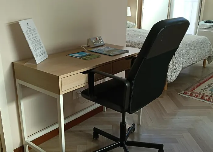 Ampio Monolocale Vicino Al Lungolago Di Apartment