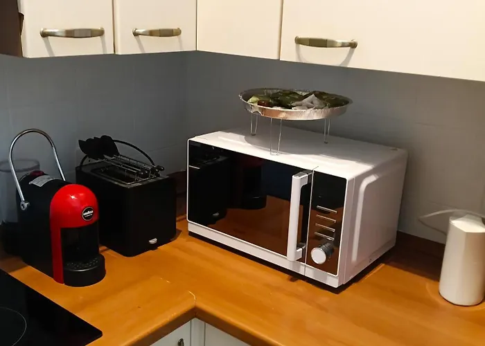 Ampio Monolocale Vicino Al Lungolago Di Lägenhet