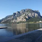 Ampio Monolocale Vicino Al Lungolago Di Apartament *