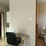 Ampio Monolocale Vicino Al Lungolago Di 아파트 *