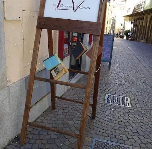 Ampio Monolocale Vicino Al Lungolago Di