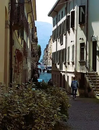 Ampio Monolocale Vicino Al Lungolago Di *