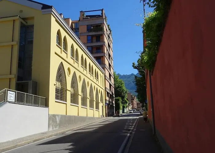 Ampio Monolocale Vicino Al Lungolago Di